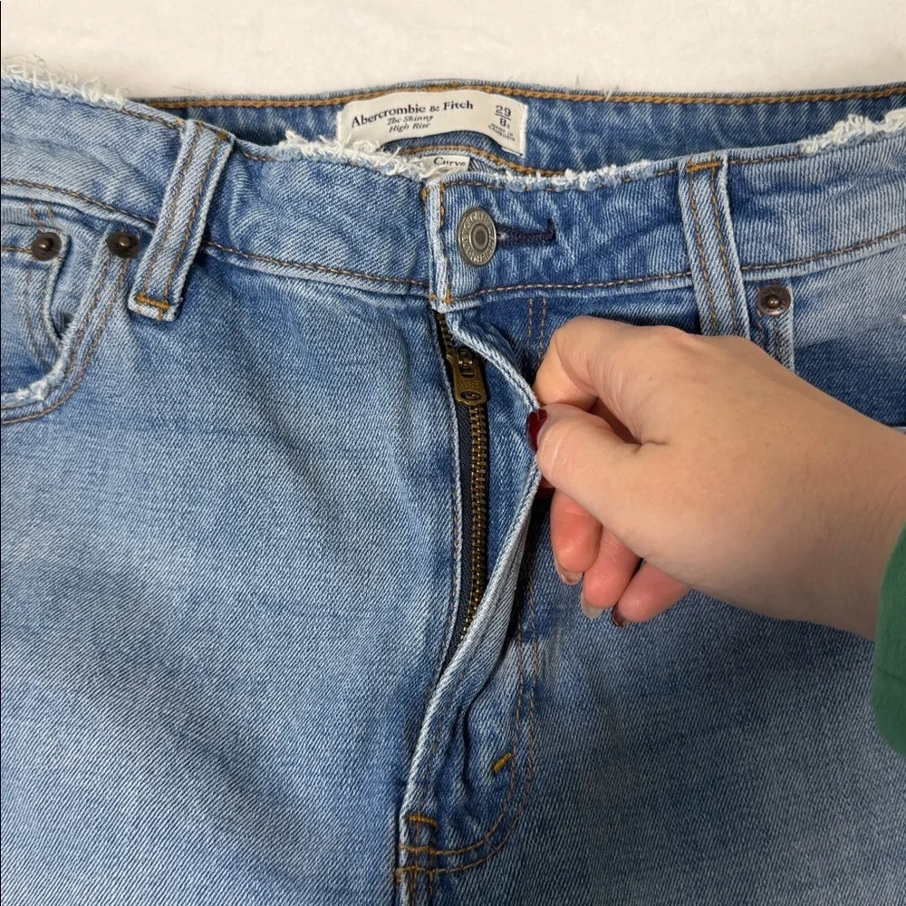 Abercrombie & Fitch Women's Curve Love The Skinny High Rise Blue Jean size 8/29 - Picture 5 of 11